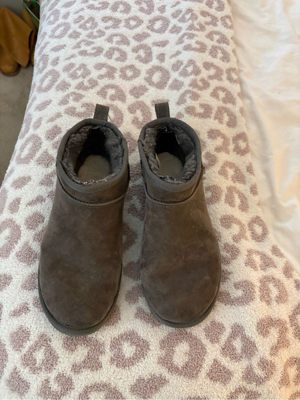 Ultra Mini UGG